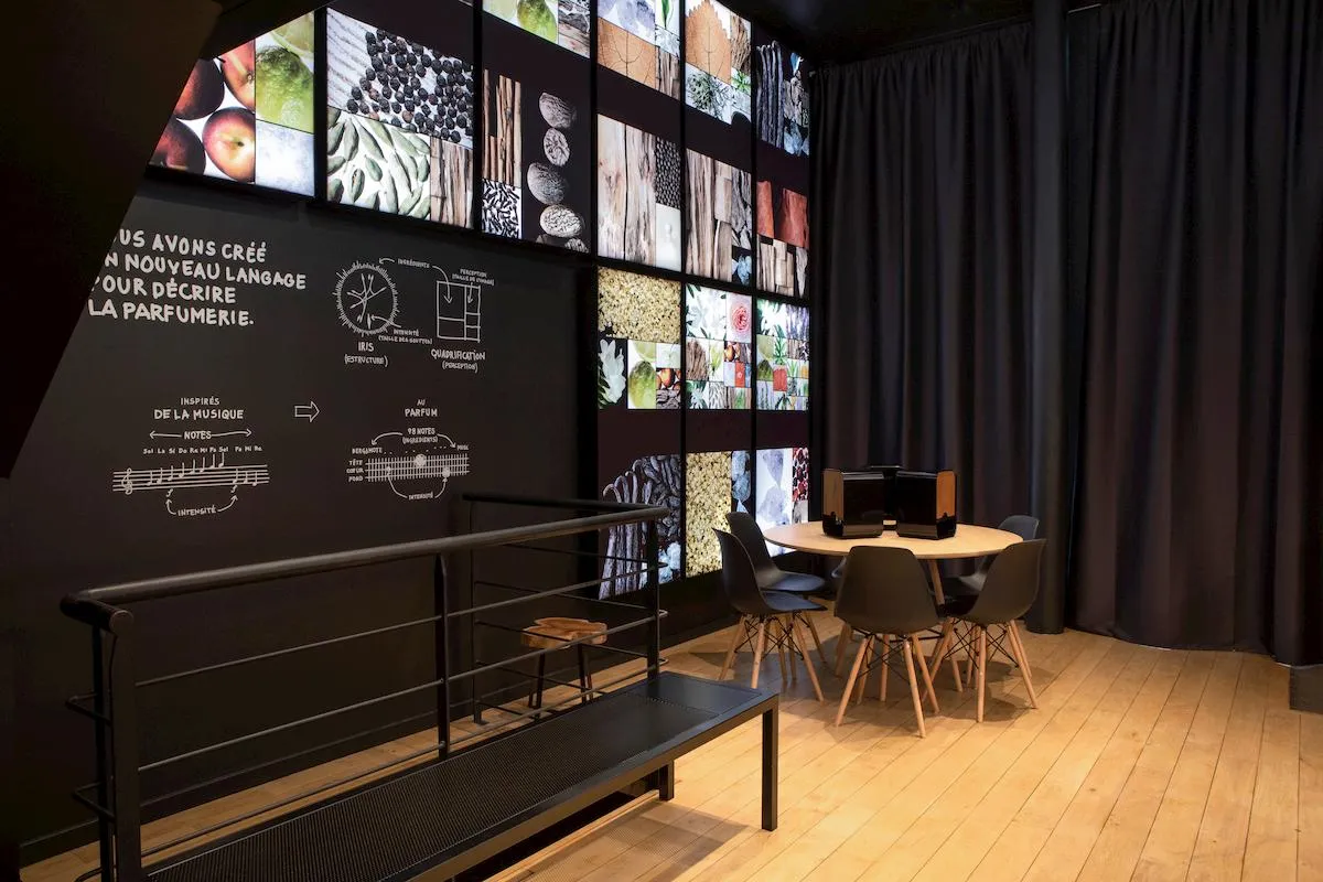 新品 Alchemist / Paris L.A. Bruxelles Inst Paris L.A. Bruxelles